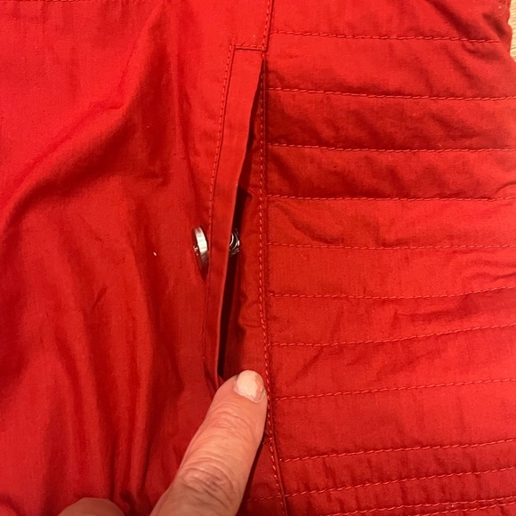 SALVATORE FERRAGAMO red detachable hood parka with pockets and cinched waist. - Picture 7 of 10
